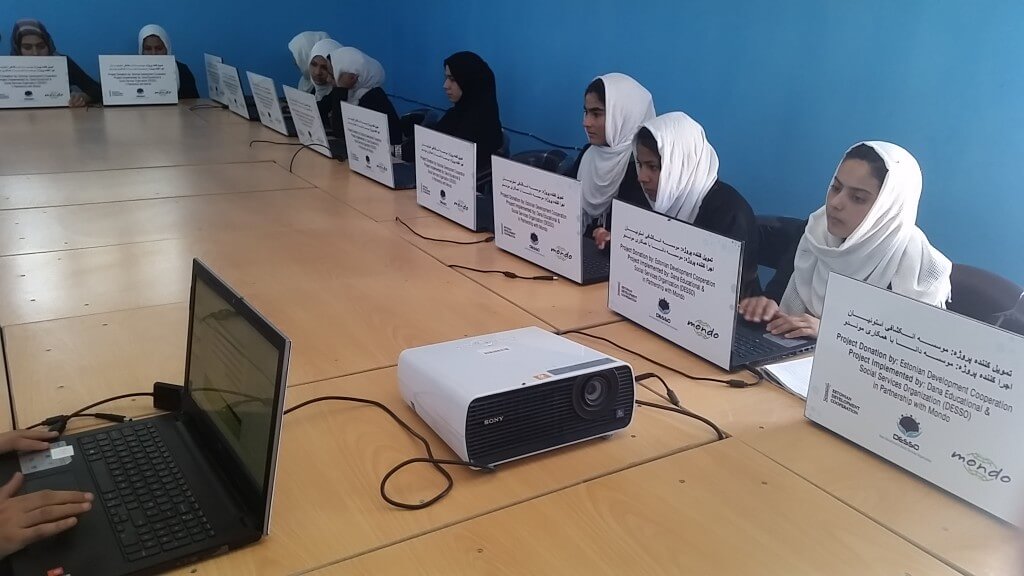 Afganistani arvutiklassid. Foto: Arash Khan